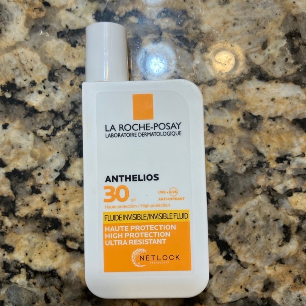 La Roche-Posay Anthelios Invisible Fluid SPF 30